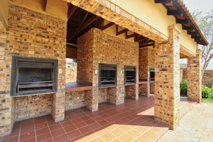 2 Bedroom Property for Sale in Halfway Gardens Gauteng