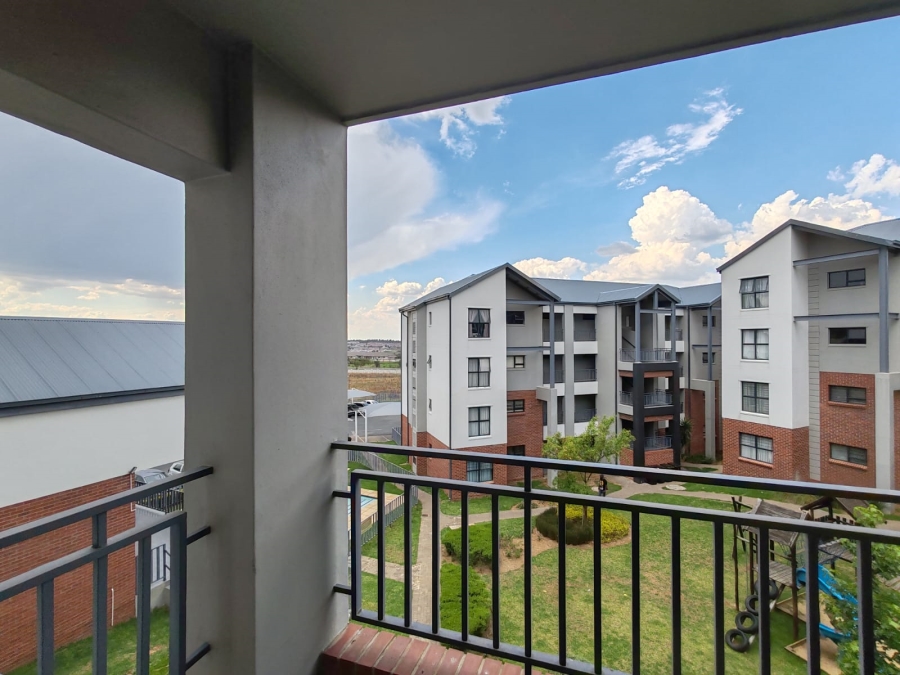 1 Bedroom Property for Sale in Erand Gardens Gauteng