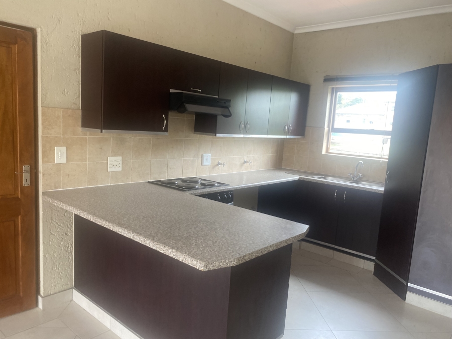 To Let 2 Bedroom Property for Rent in Paulshof Gauteng