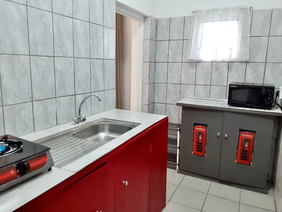 To Let 1 Bedroom Property for Rent in Glen Austin Gauteng