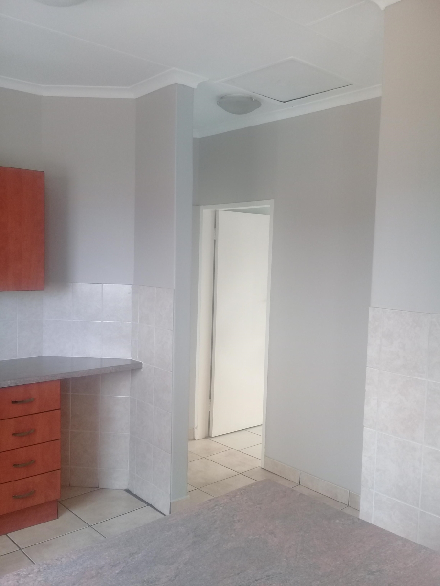 To Let 2 Bedroom Property for Rent in Castleview Gauteng