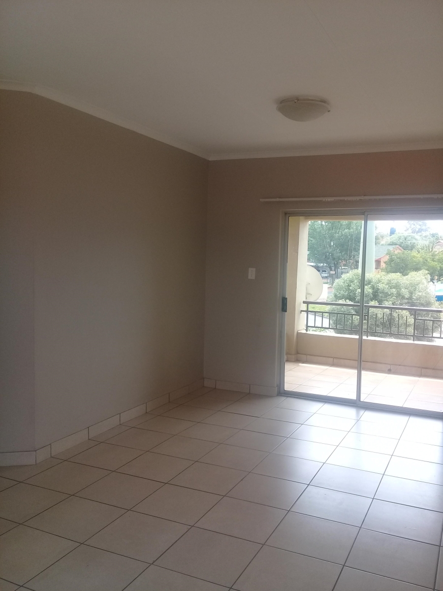 To Let 2 Bedroom Property for Rent in Castleview Gauteng