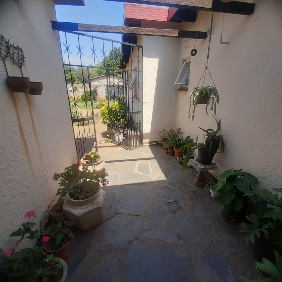 3 Bedroom Property for Sale in Brackenhurst Gauteng