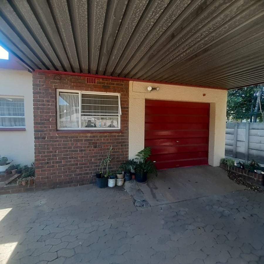 3 Bedroom Property for Sale in Brackenhurst Gauteng