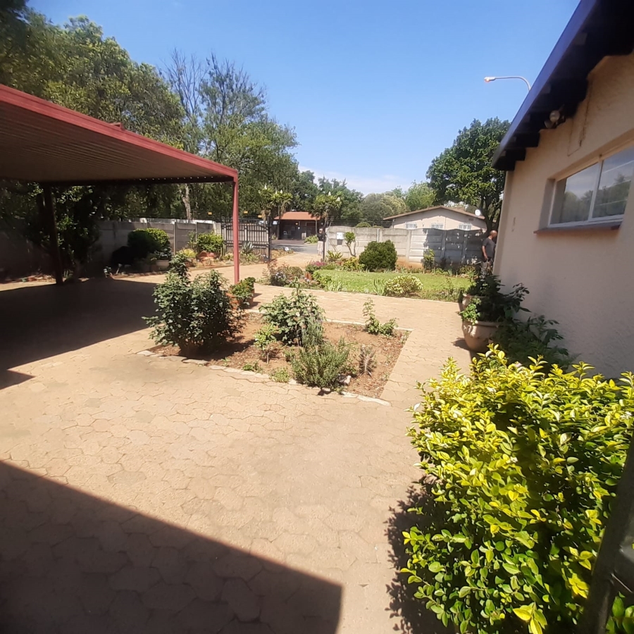 3 Bedroom Property for Sale in Brackenhurst Gauteng