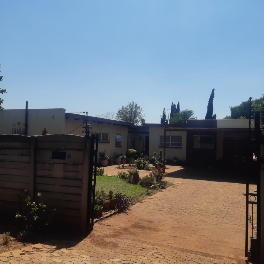 3 Bedroom Property for Sale in Brackenhurst Gauteng