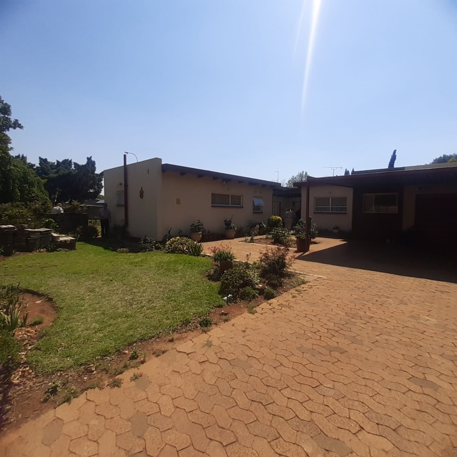 3 Bedroom Property for Sale in Brackenhurst Gauteng