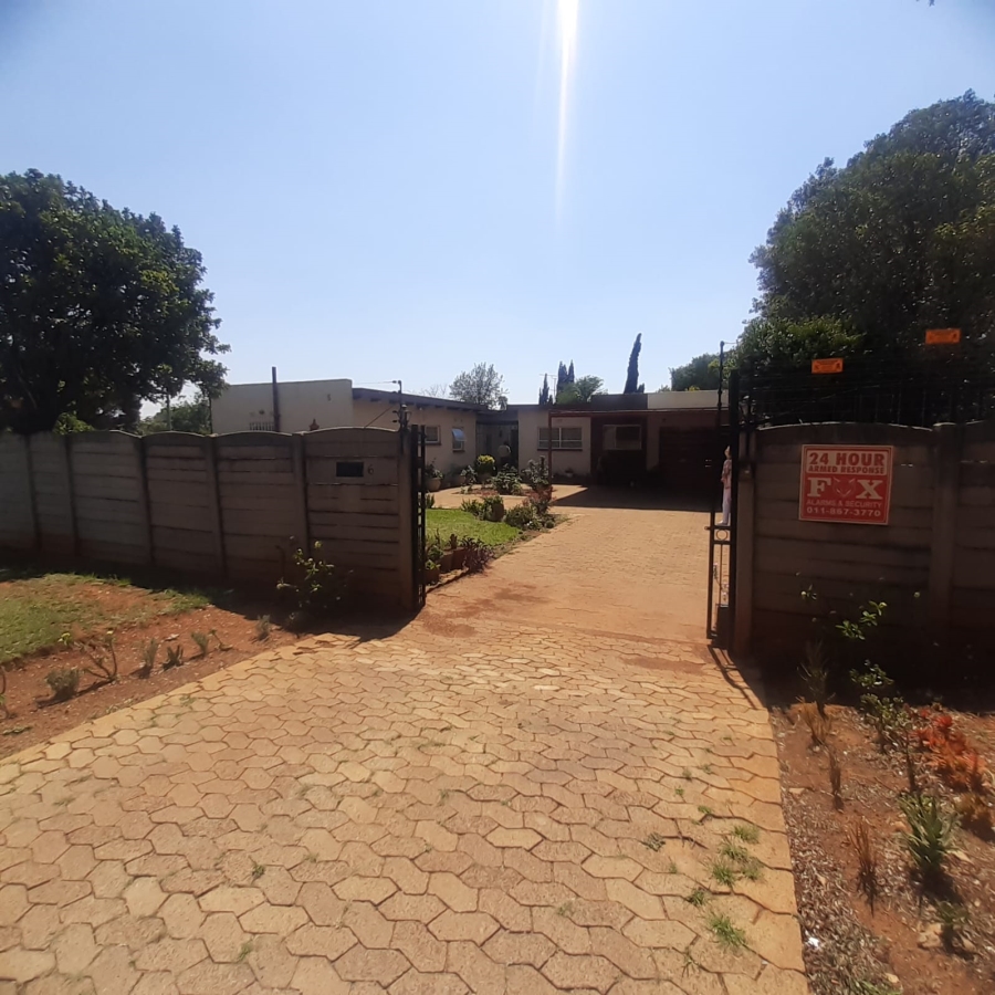 3 Bedroom Property for Sale in Brackenhurst Gauteng