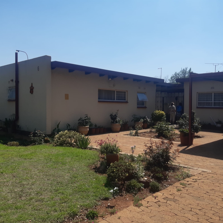 3 Bedroom Property for Sale in Brackenhurst Gauteng