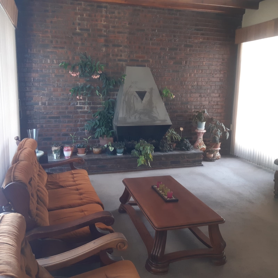 3 Bedroom Property for Sale in Brackenhurst Gauteng