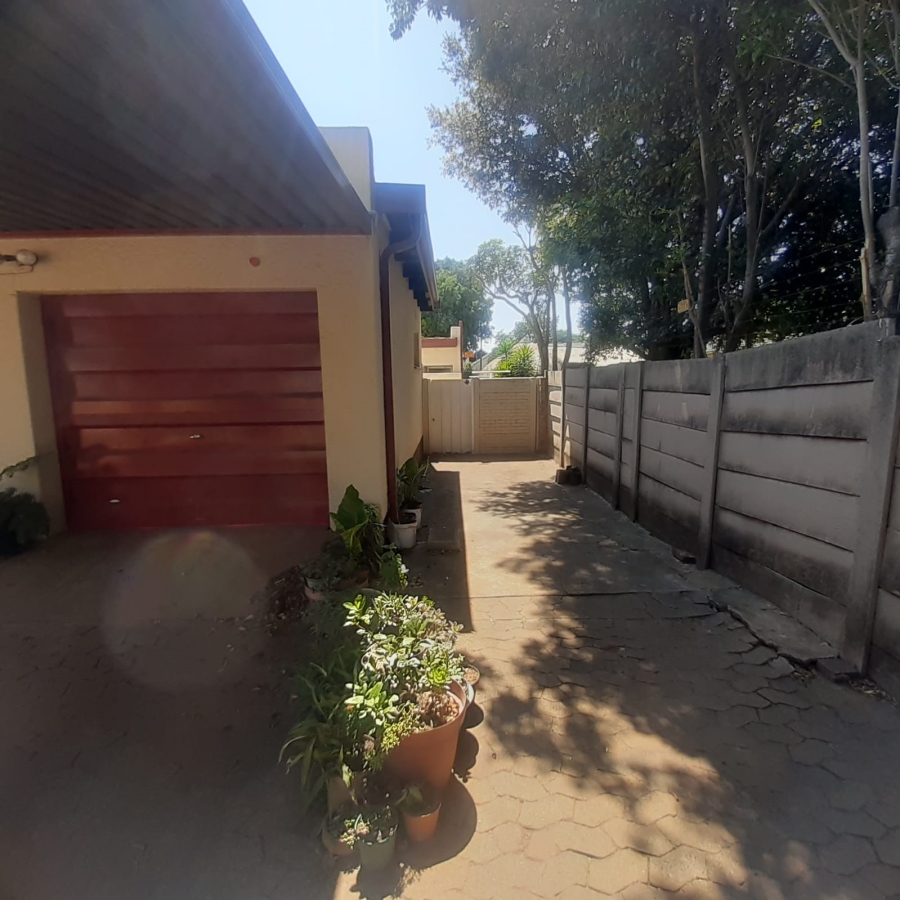 3 Bedroom Property for Sale in Brackenhurst Gauteng