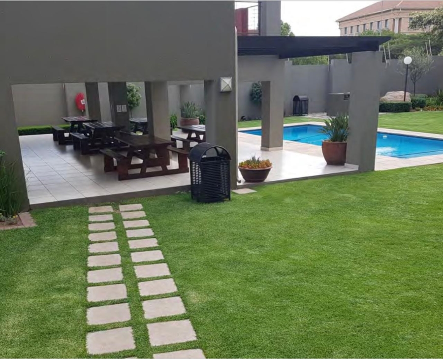 To Let 1 Bedroom Property for Rent in Sunninghill Gauteng