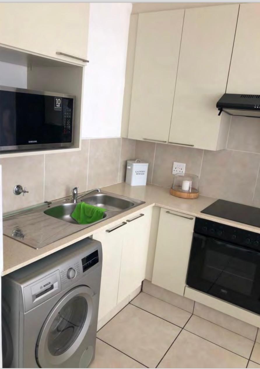 To Let 1 Bedroom Property for Rent in Sunninghill Gauteng