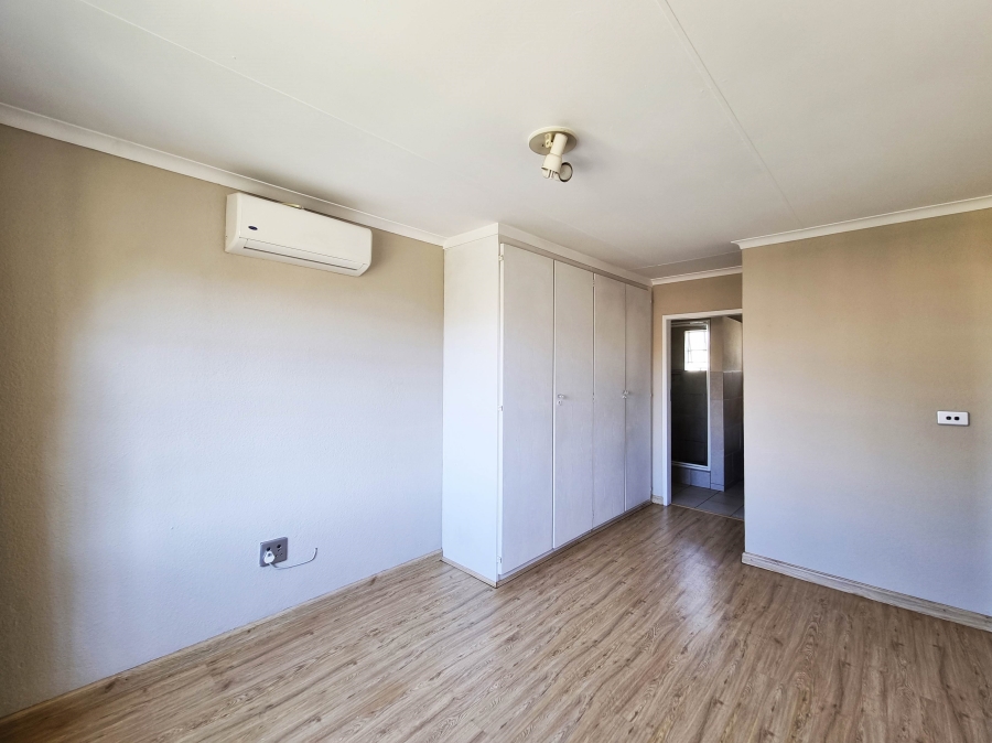 3 Bedroom Property for Sale in Magalieskruin Gauteng