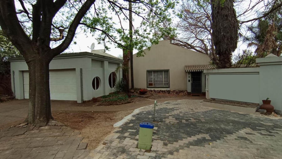 7 Bedroom Property for Sale in Wierda Park Gauteng