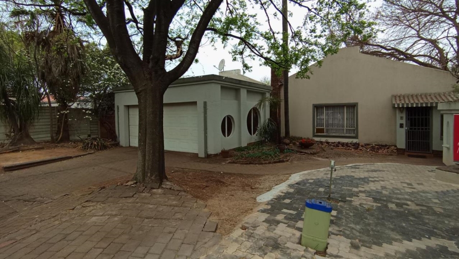 7 Bedroom Property for Sale in Wierda Park Gauteng