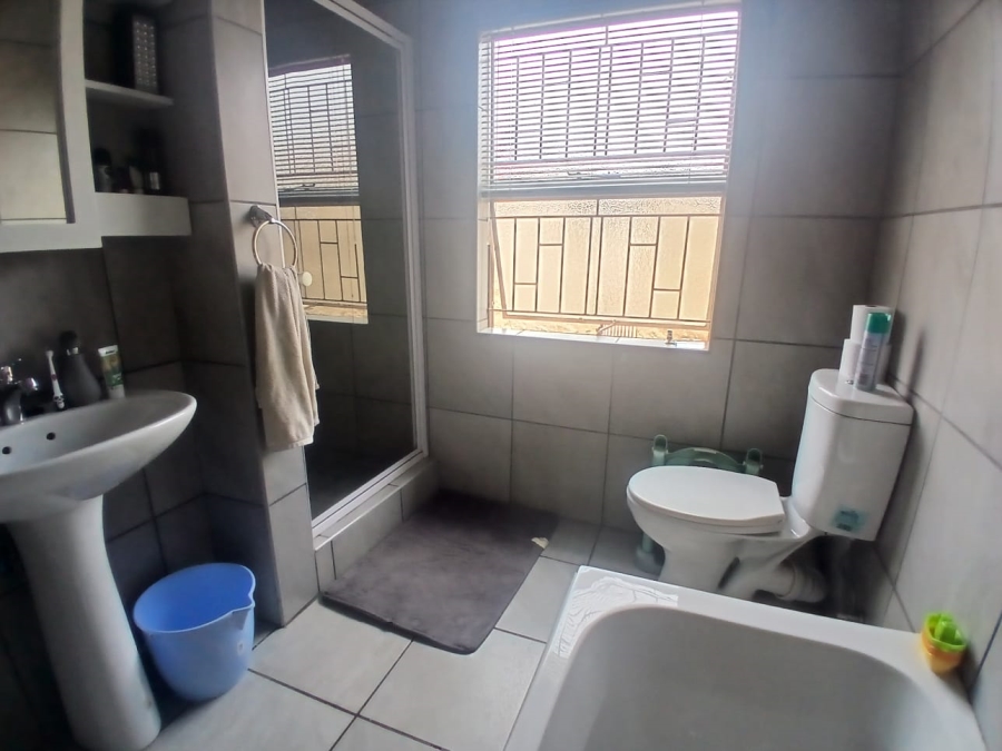 3 Bedroom Property for Sale in Arcon Park Gauteng