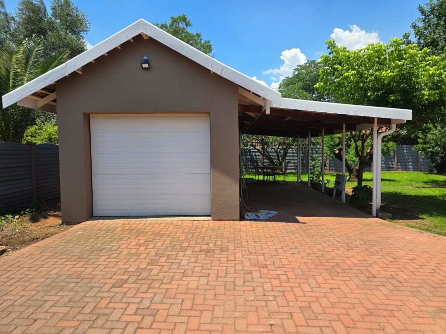 4 Bedroom Property for Sale in Risiville Gauteng