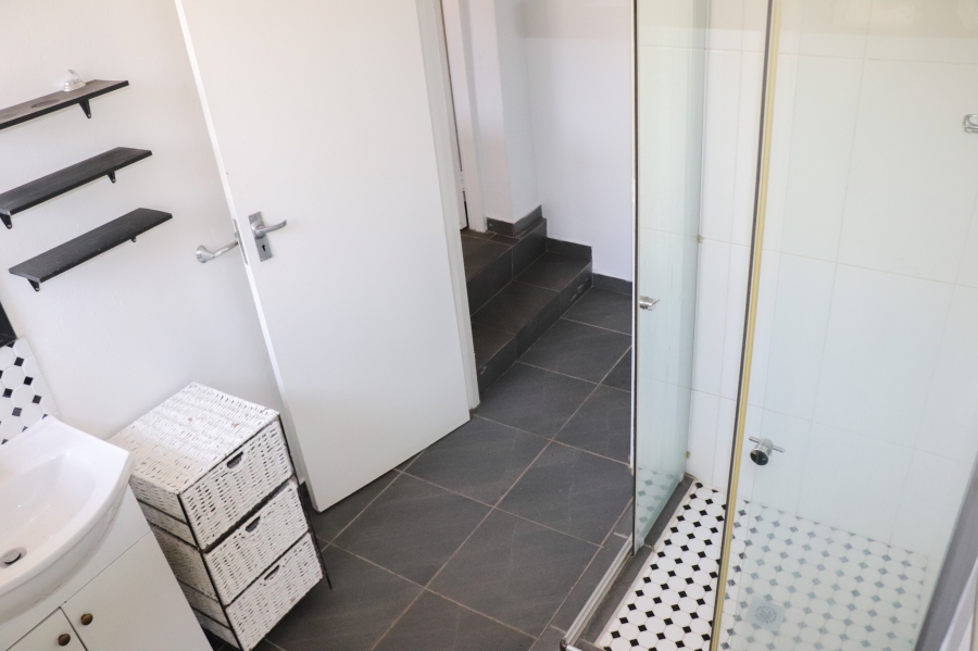 To Let 1 Bedroom Property for Rent in Melville Gauteng