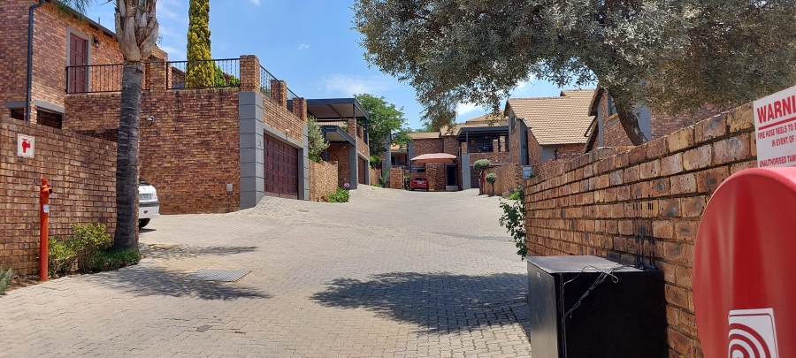 To Let 4 Bedroom Property for Rent in Meyersdal Gauteng