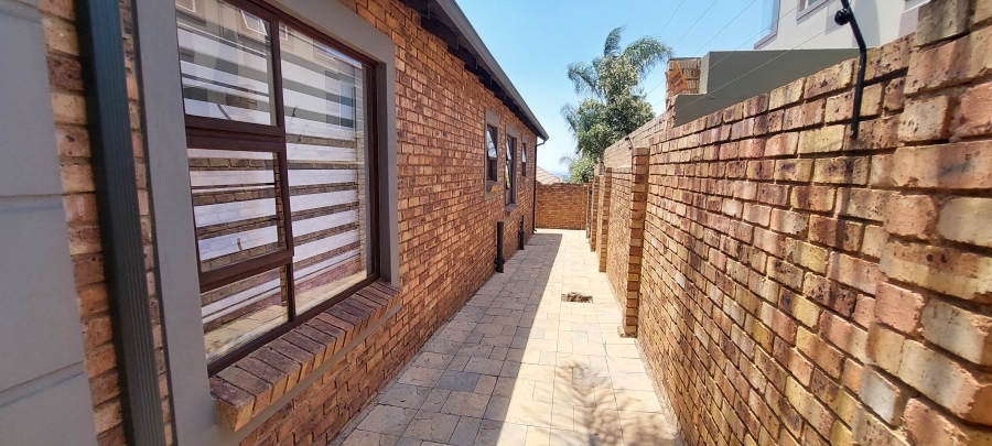 To Let 4 Bedroom Property for Rent in Meyersdal Gauteng