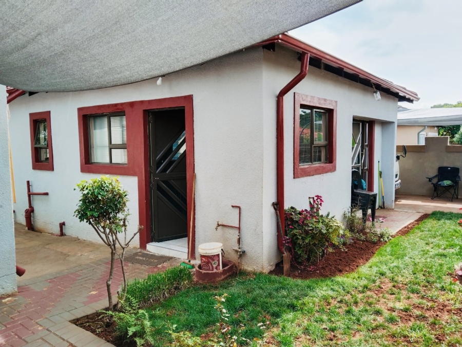 2 Bedroom Property for Sale in The Orchards Gauteng