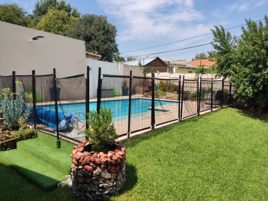 To Let 3 Bedroom Property for Rent in Franklin Roosevelt Park Gauteng