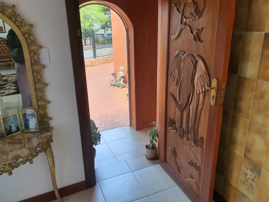 3 Bedroom Property for Sale in Wilro Park Gauteng