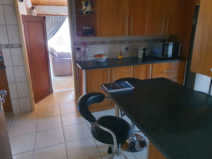 3 Bedroom Property for Sale in Wilro Park Gauteng