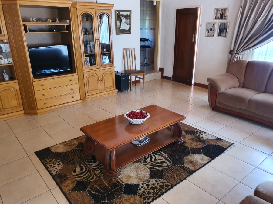 3 Bedroom Property for Sale in Wilro Park Gauteng