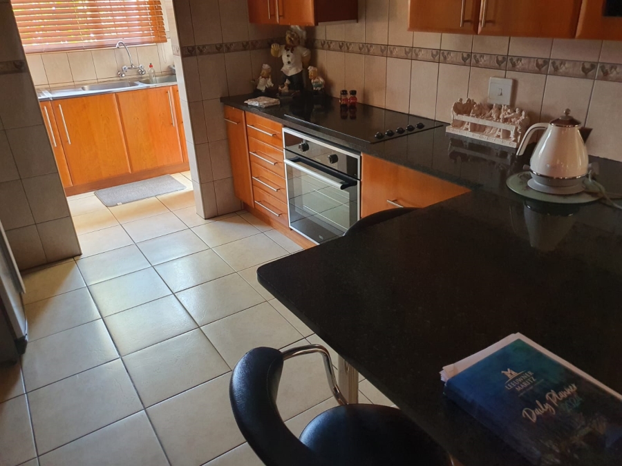 3 Bedroom Property for Sale in Wilro Park Gauteng