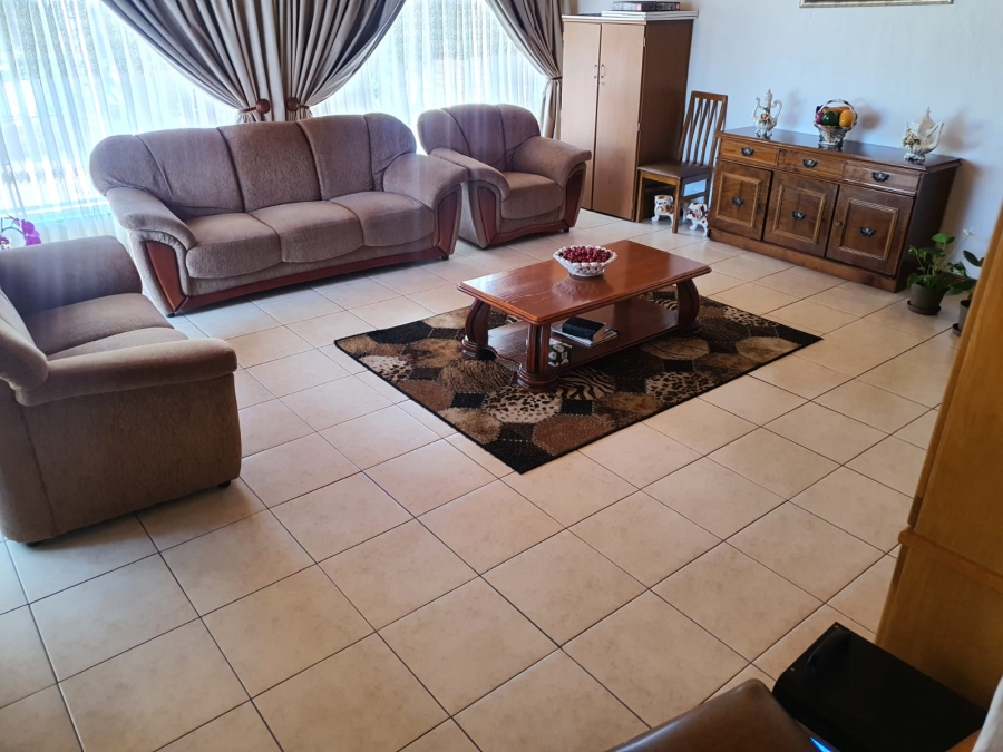 3 Bedroom Property for Sale in Wilro Park Gauteng