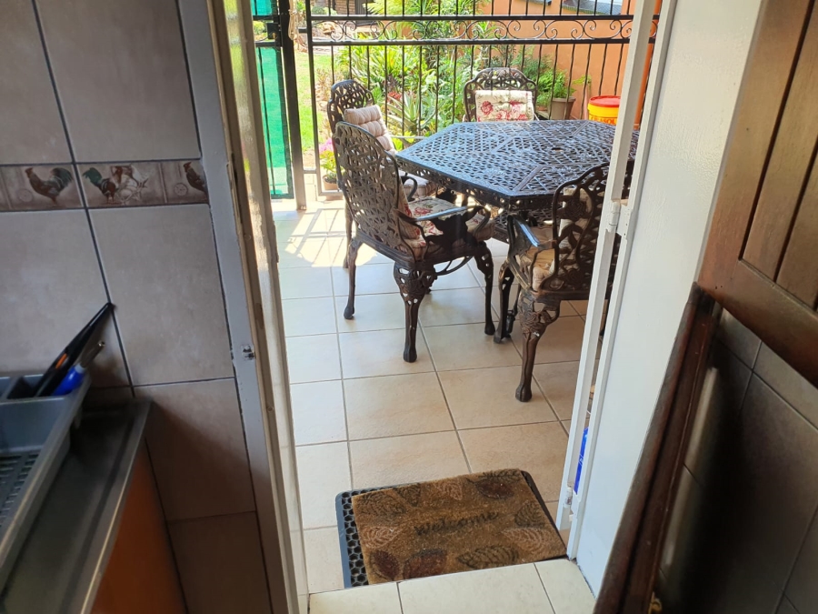 3 Bedroom Property for Sale in Wilro Park Gauteng