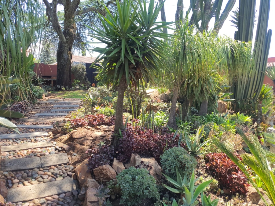 3 Bedroom Property for Sale in Wilro Park Gauteng