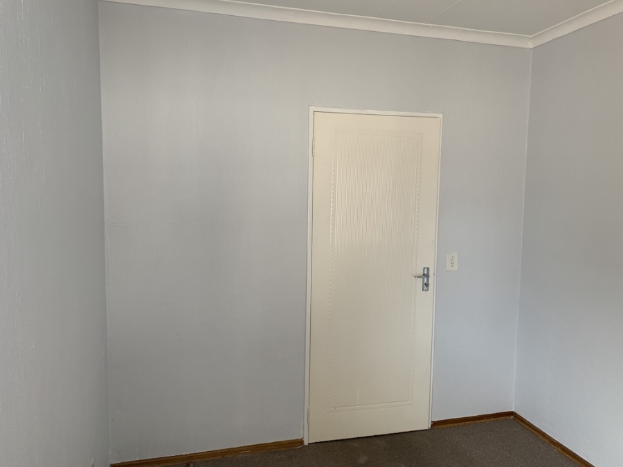 To Let 2 Bedroom Property for Rent in Radiokop Gauteng