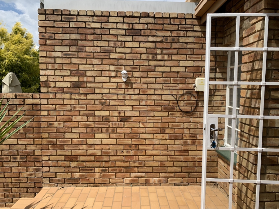 To Let 2 Bedroom Property for Rent in Radiokop Gauteng