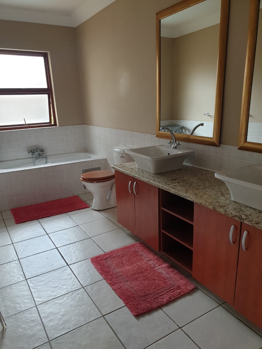 To Let 1 Bedroom Property for Rent in Silver Lakes Golf Estate Gauteng