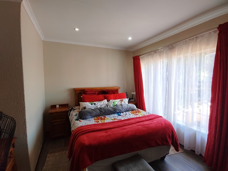 2 Bedroom Property for Sale in Annlin Gauteng