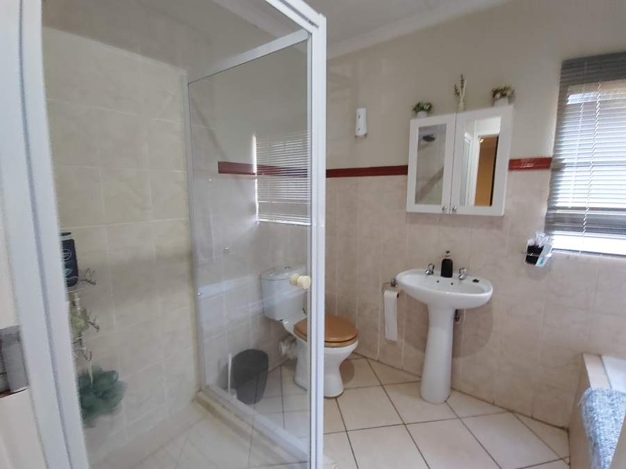 2 Bedroom Property for Sale in Annlin Gauteng