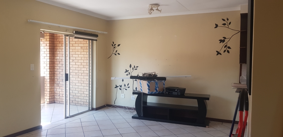 To Let 2 Bedroom Property for Rent in Eco Park Gauteng