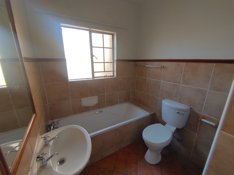 To Let 2 Bedroom Property for Rent in Eco Park Gauteng