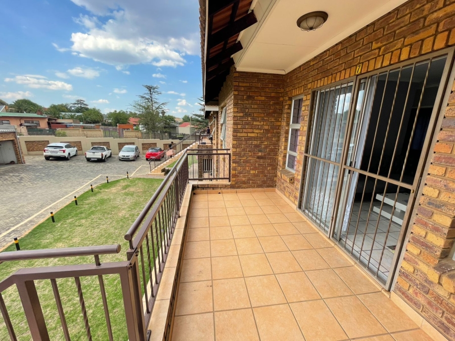 2 Bedroom Property for Sale in Birchleigh Gauteng