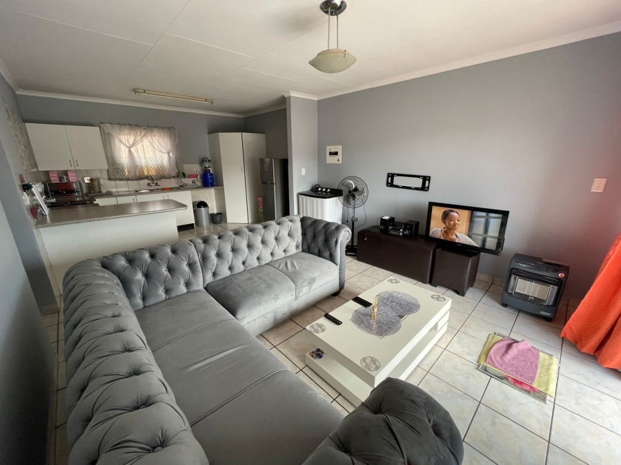 2 Bedroom Property for Sale in Birchleigh Gauteng