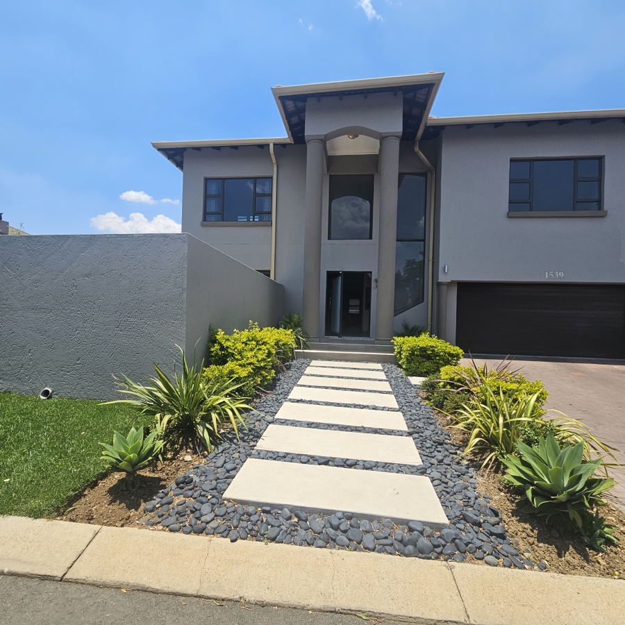 4 Bedroom Property for Sale in Greenstone Hill Gauteng