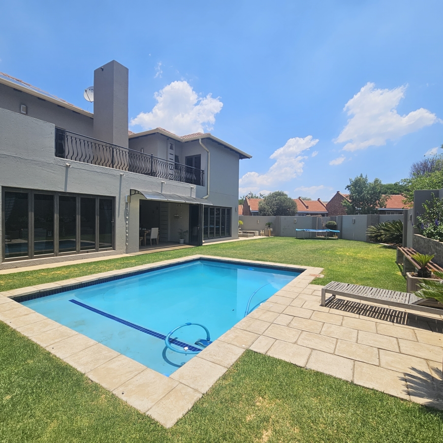 4 Bedroom Property for Sale in Greenstone Hill Gauteng