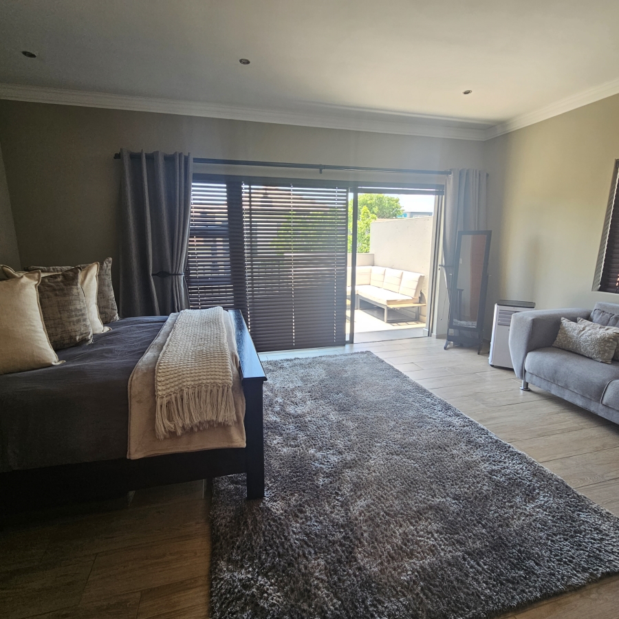 4 Bedroom Property for Sale in Greenstone Hill Gauteng