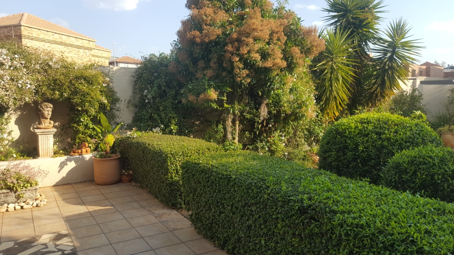 4 Bedroom Property for Sale in Heuningklip Gauteng