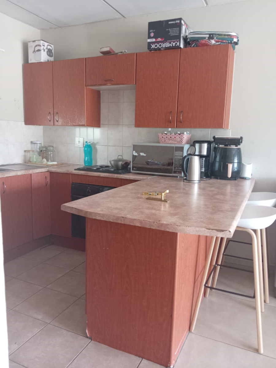 2 Bedroom Property for Sale in Birchleigh Gauteng