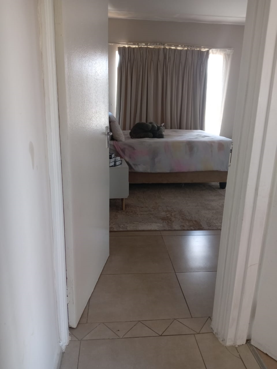 2 Bedroom Property for Sale in Birchleigh Gauteng