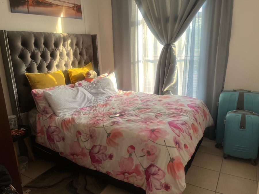 2 Bedroom Property for Sale in Buccleuch Gauteng